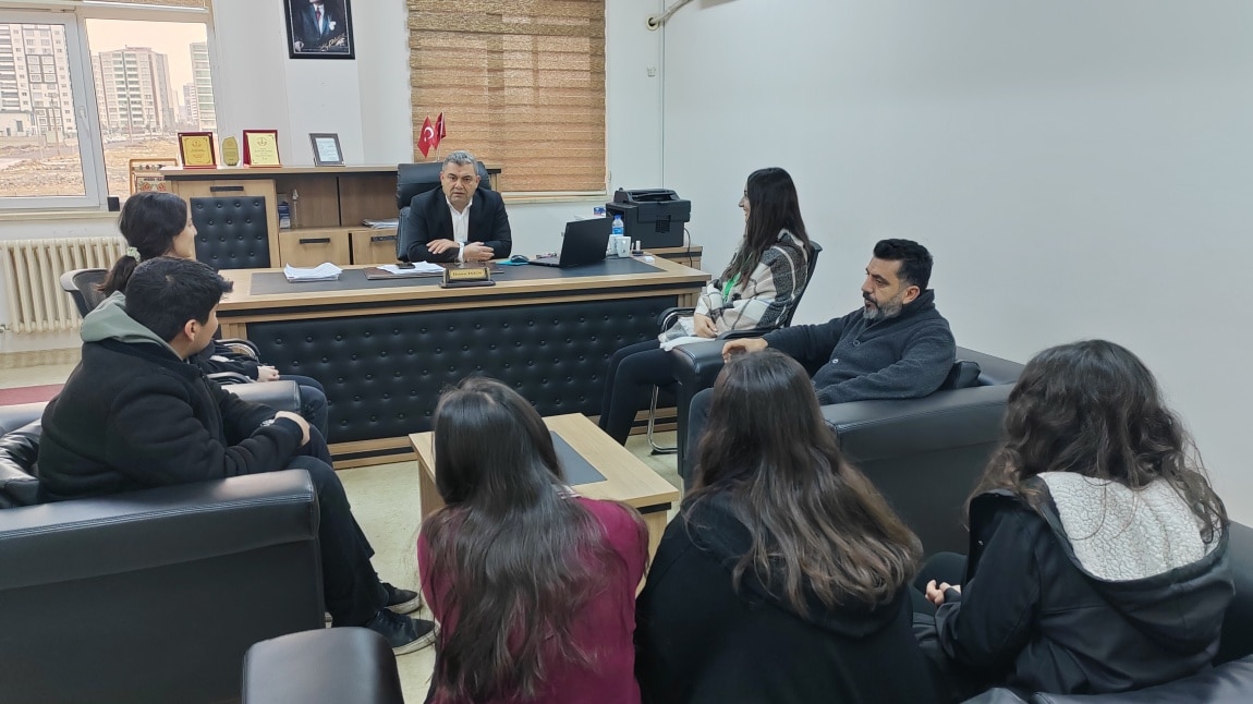 Son sınıf öğrenci temsilcilerimizle toplantı 